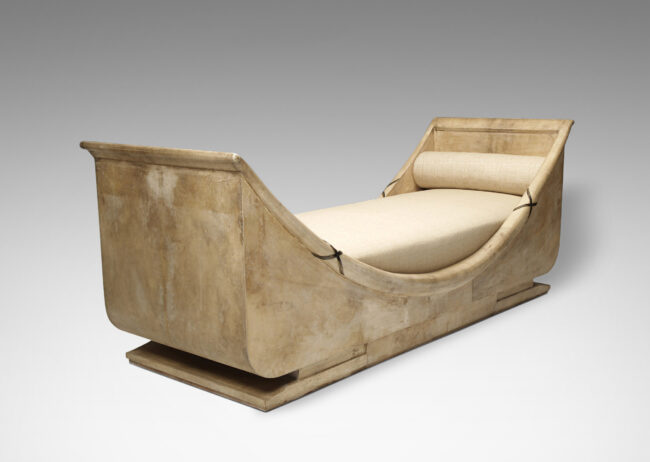 Gallery BAC Bateau divan in parchment with brass mounts