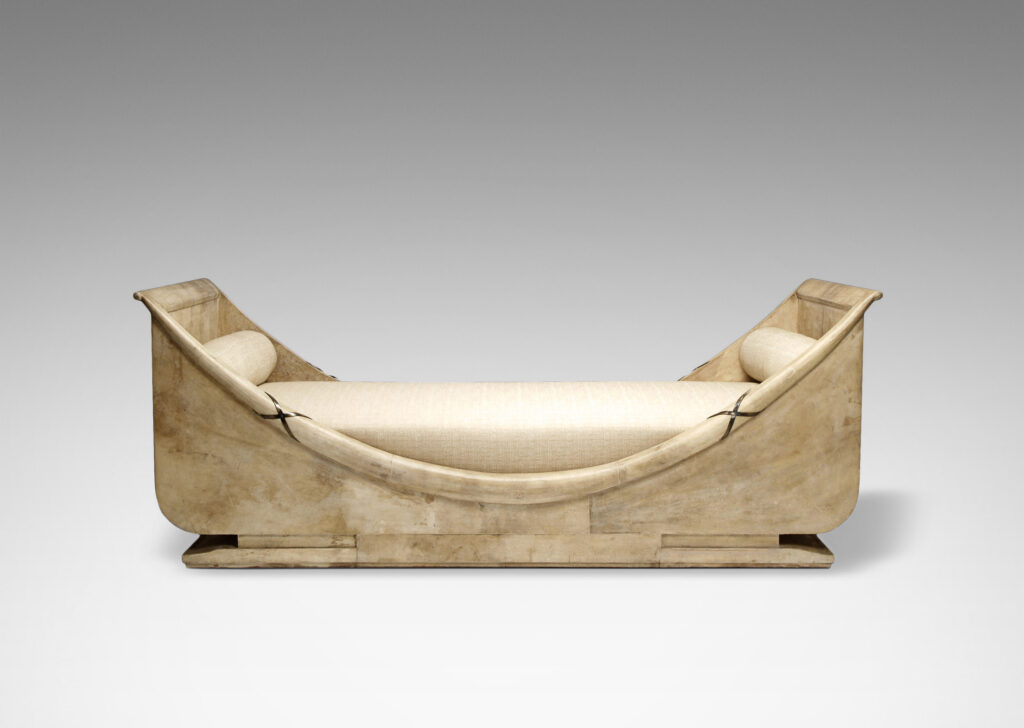 Gallery BAC Bateau divan in parchment with brass mounts