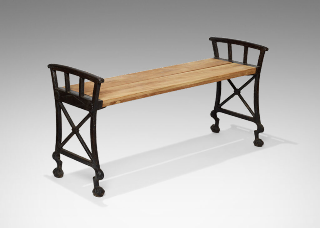 Gallery BAC bench with lion paw feet on springing legs