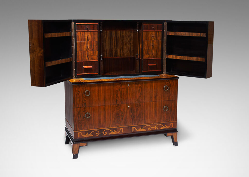 Gallery BAC Chambert gentlemans dressing cabinet