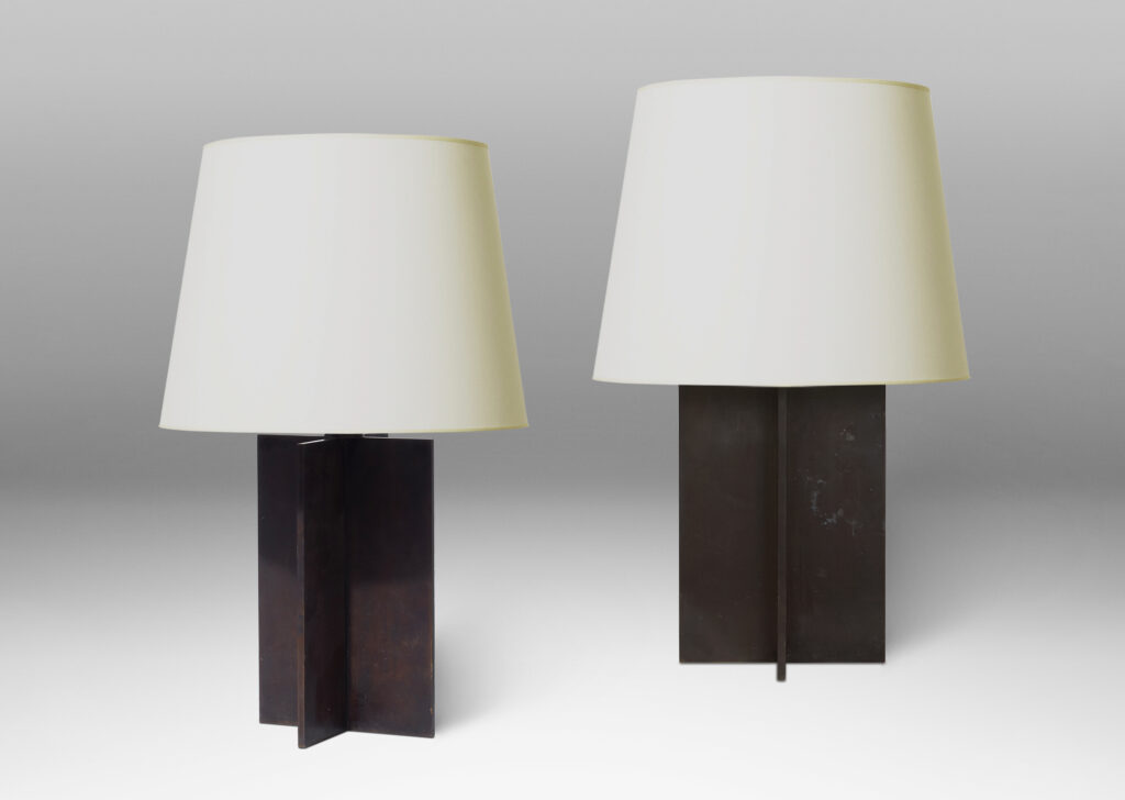 Gallery BAC “Crosspiece” table lamps in cast and patinated brass