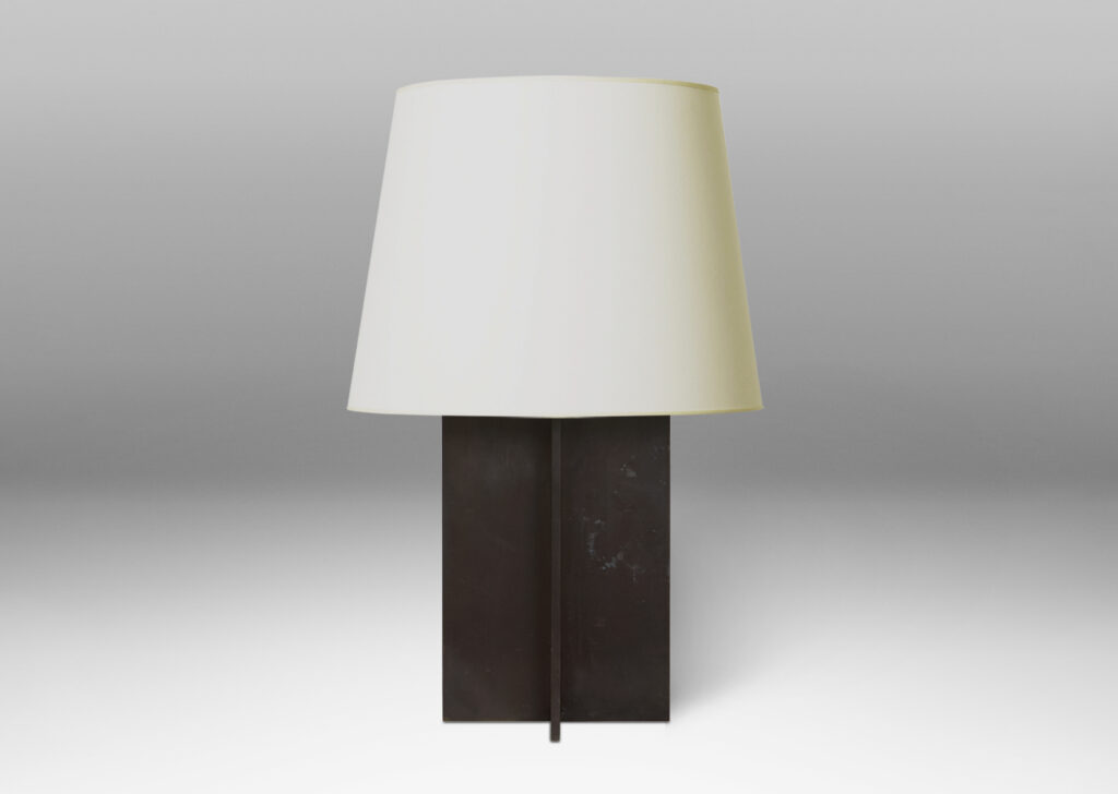 Gallery BAC “Crosspiece” table lamps in cast and patinated brass