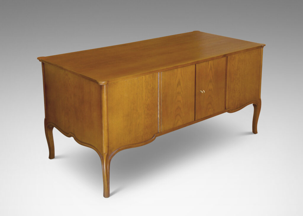 Gallery BAC rounded kneehole desk