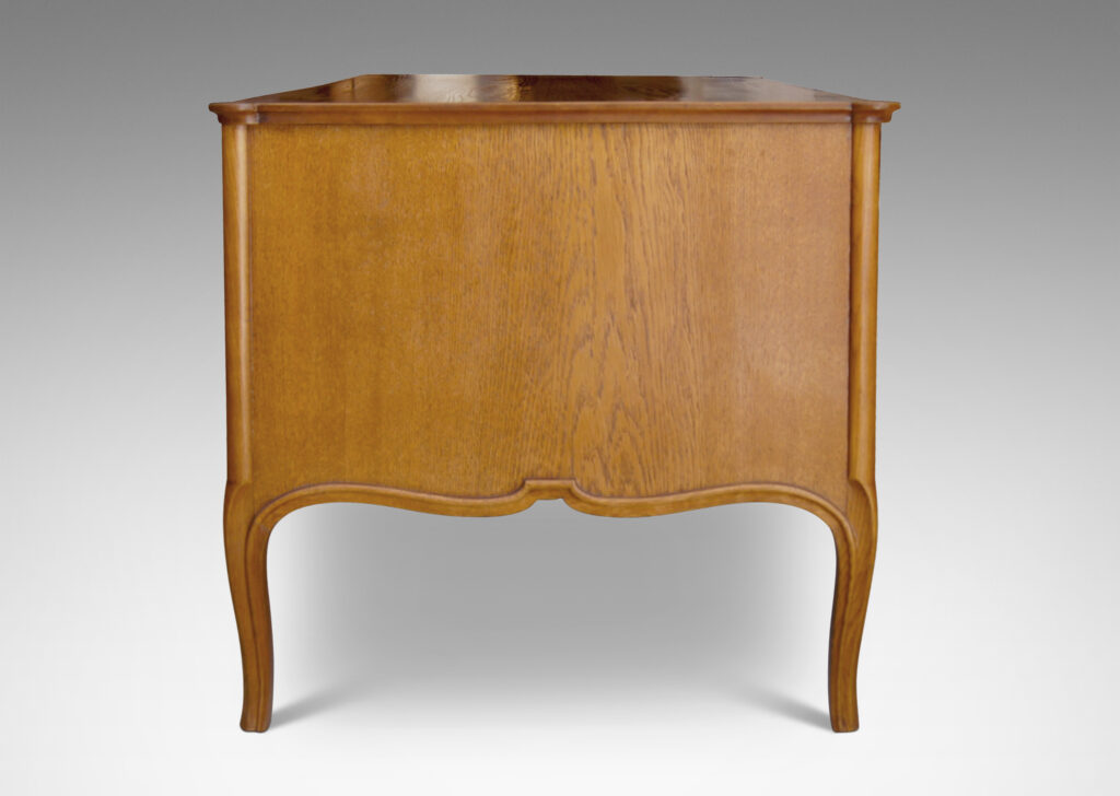 Gallery BAC rounded kneehole desk