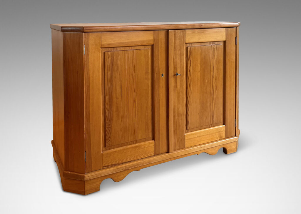 Gallery BAC cabinet - sideboard designed by Axel Einar Hjorth