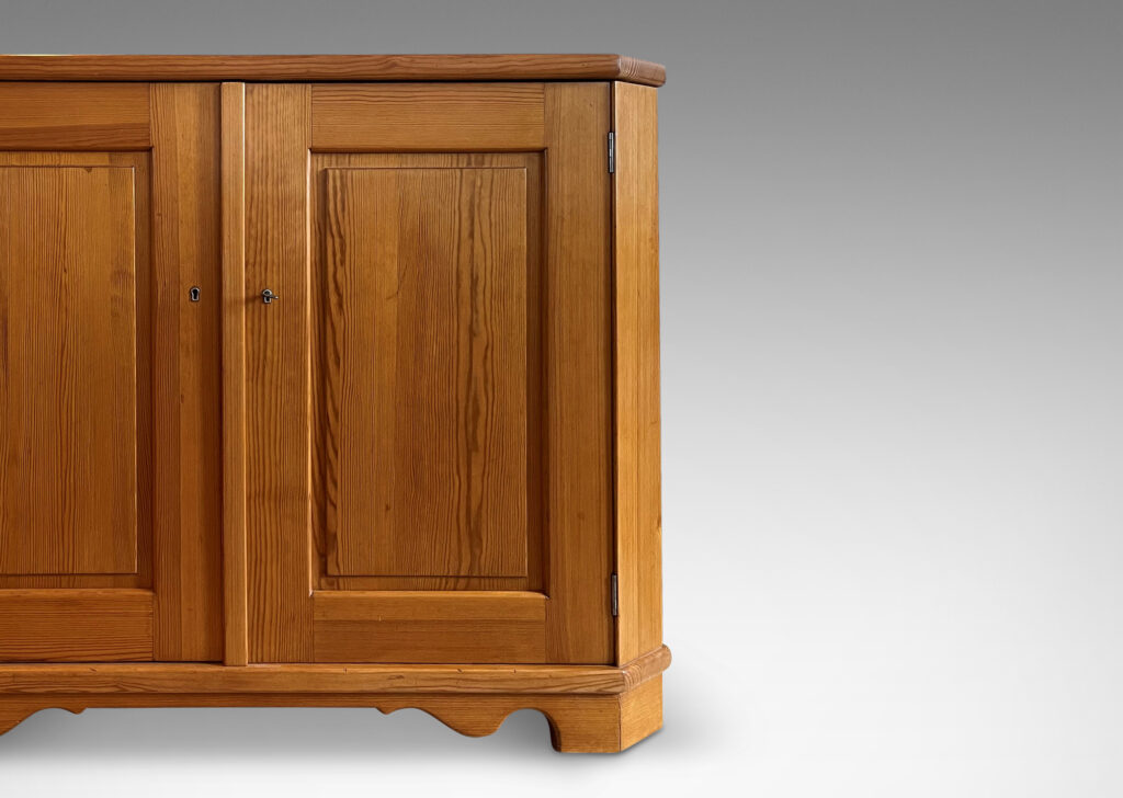 Gallery BAC cabinet - sideboard designed by Axel Einar Hjorth