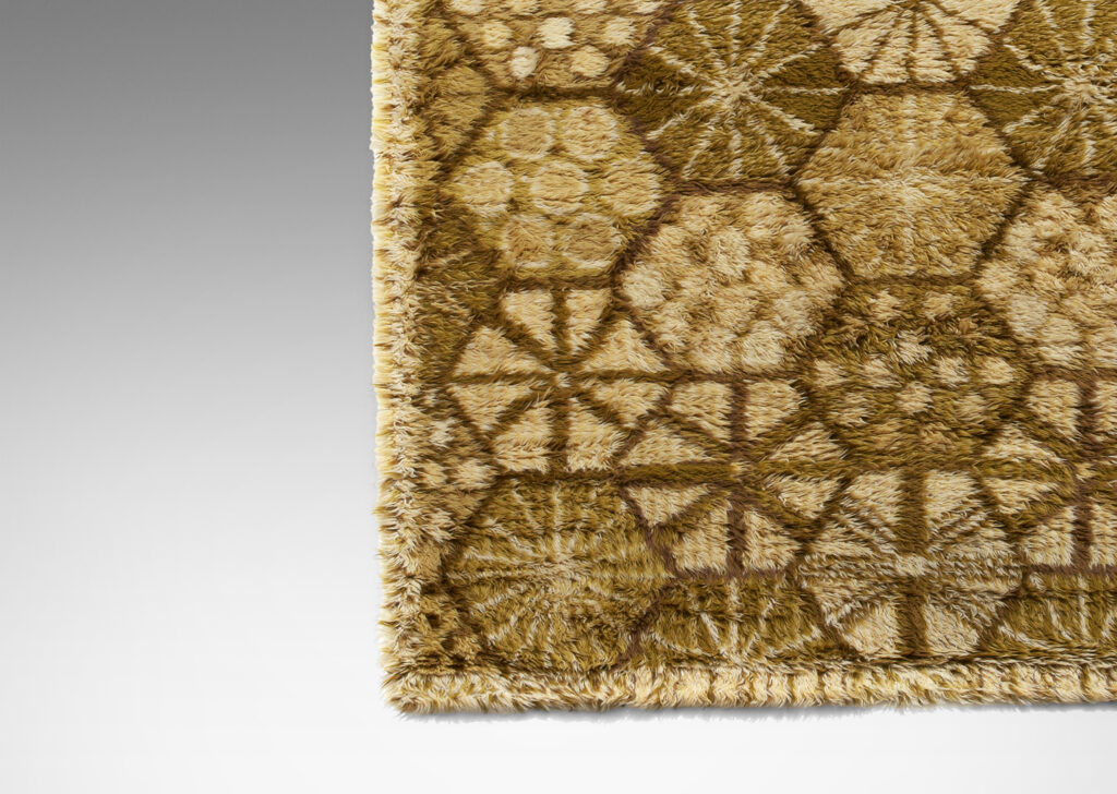 Gallery BAC “Stjärnor” (“Stars”) wool rya carpet in shades of mustard and brown