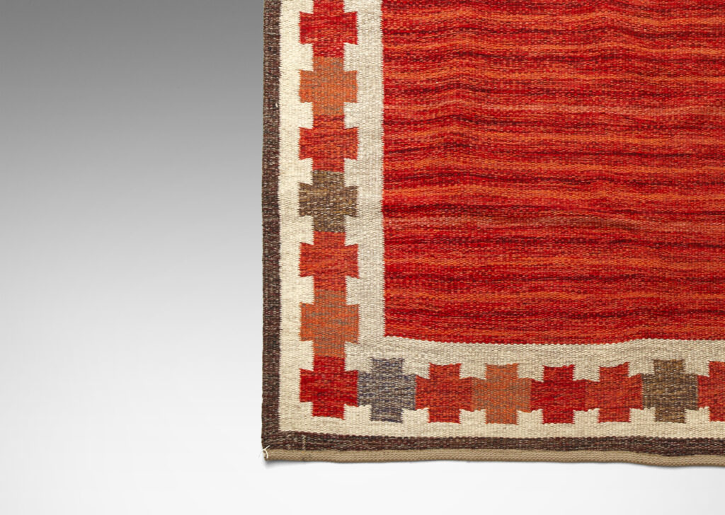 Gallery BAC Flat-weave carpet in wool with field of field of bright red marled yarn red surrounded by a border of crosses