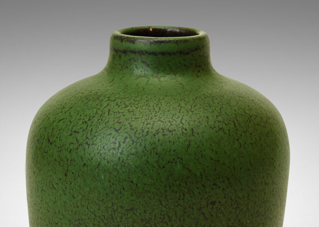 Gallery BAC upright sides and neck in stoneware with green over dark gray glazes