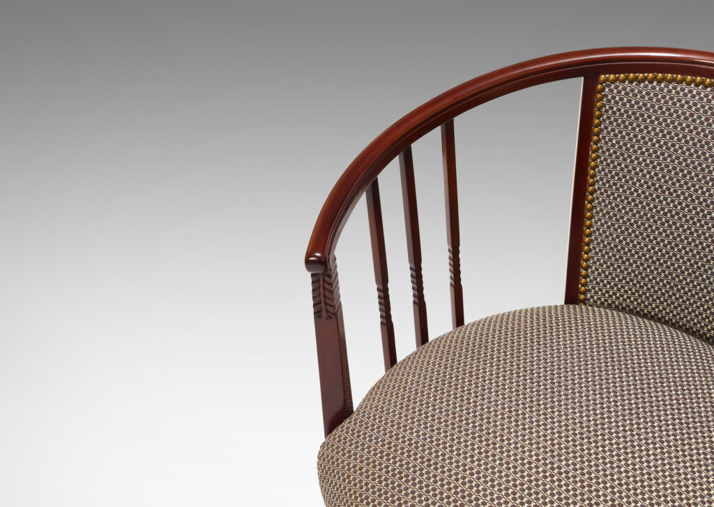 Gallery BAC oval footprint, curved bent wood top rail, in stained beech