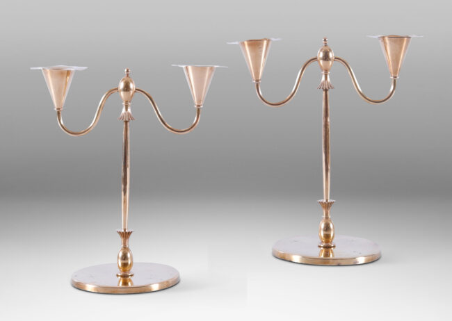 Gallery BAC delicate stands and arms and tassel-like sockets;