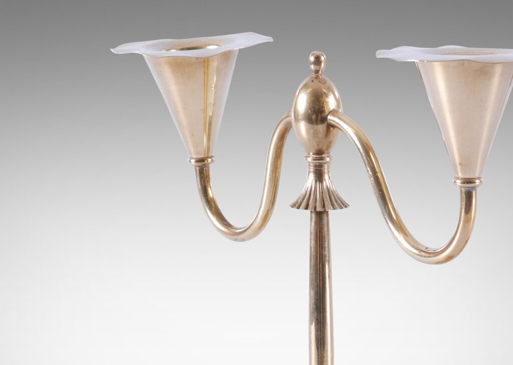 Gallery BAC delicate stands and arms and tassel-like sockets;