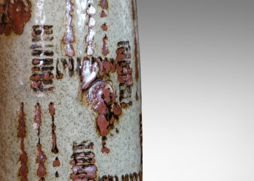 Gallery BAC column form with carved abstracted motifs evoking Japanese calligraphy