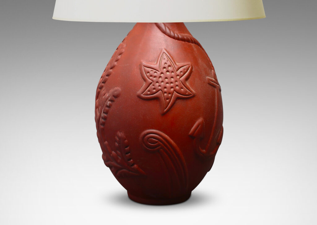 Gallery BAC table lamp with charming marine-themed reliefs (anchor, small fish, starfish, seaweed