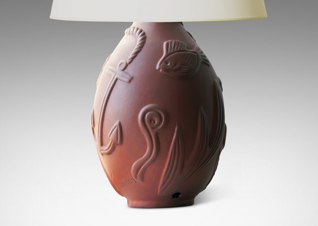 Gallery BAC table lamp with charming marine-themed reliefs (anchor, small fish, starfish, seaweed