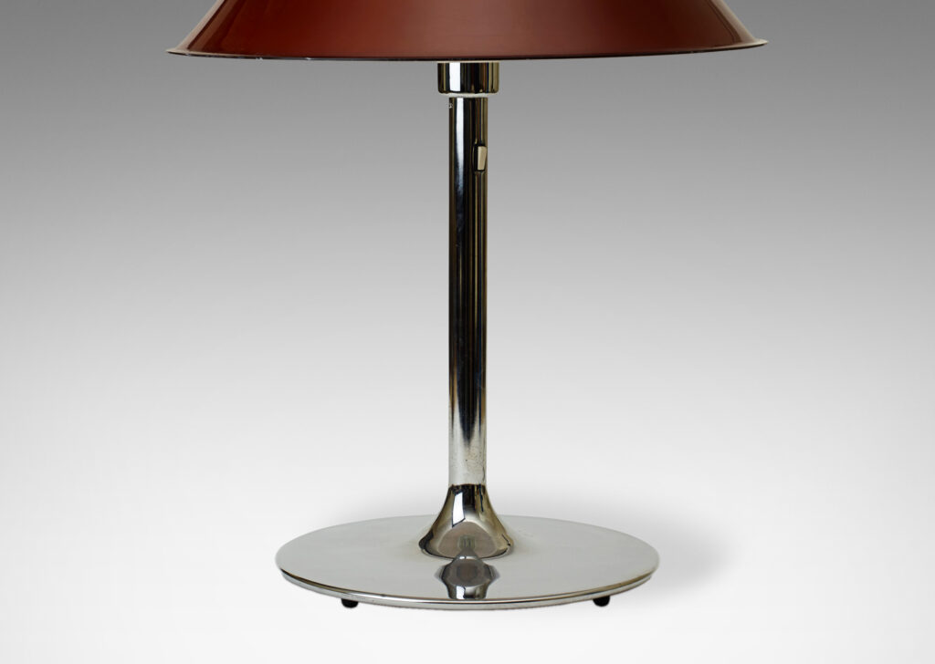 Gallery BAC modeled disk base and stand in steel and handsome chocolate brown enameled shade