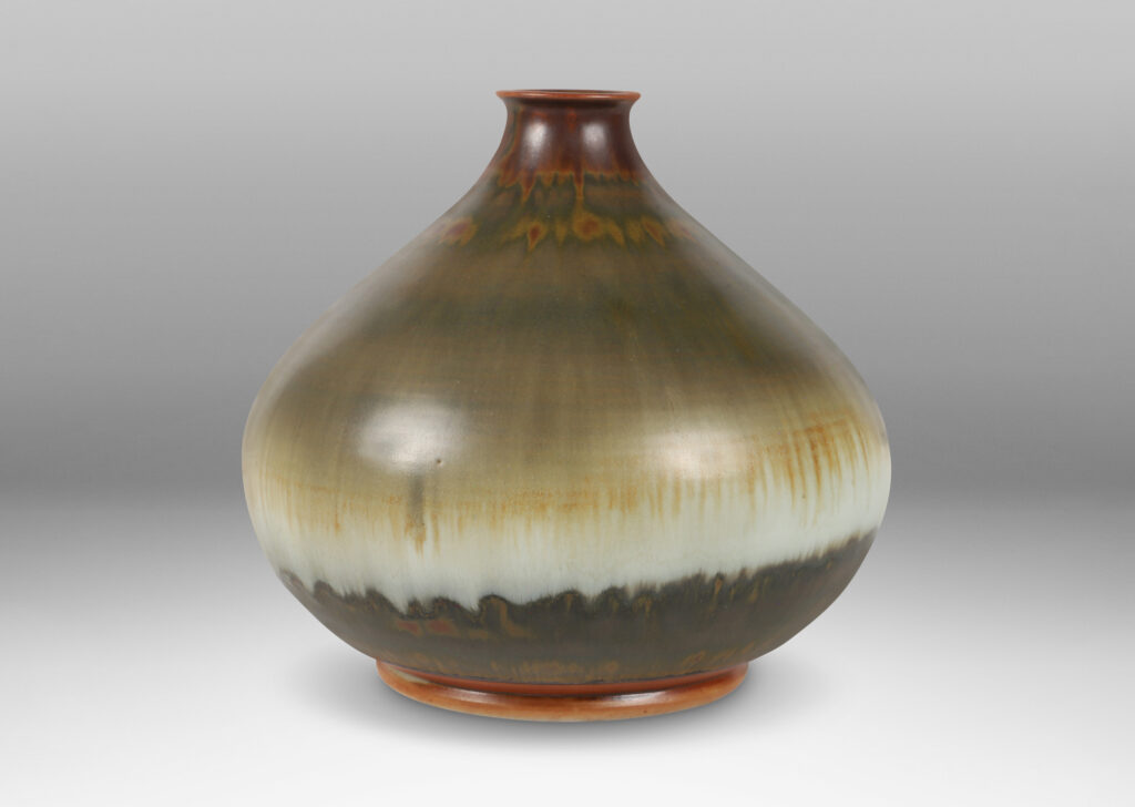 Gallery BAC organically modeled bulbous form in pale gray, raw umber and brown