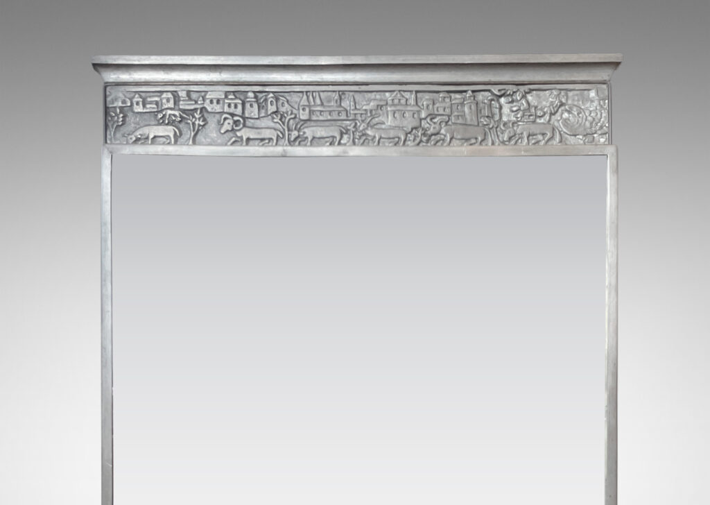 Gallery BAC ectangular glass with filet framing, articulated cavettos top and bottom, and a charming relief depicting a bucolic country scene with animals