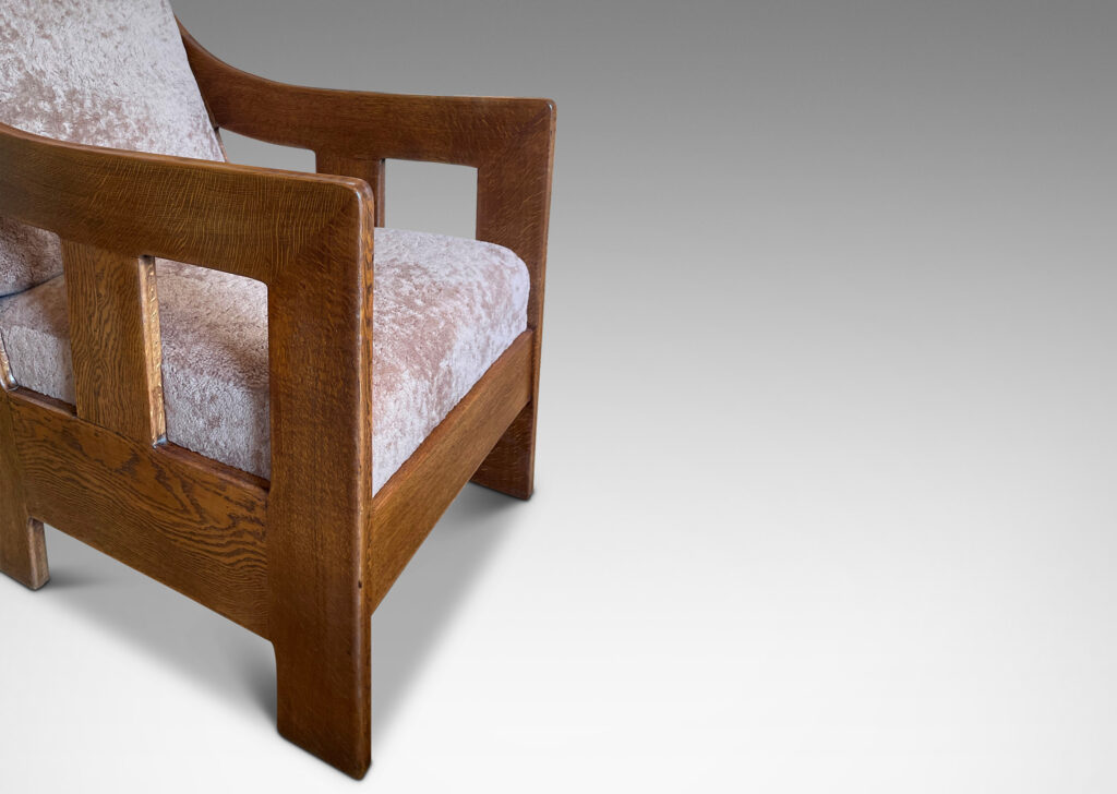 Gallery BAC striking frame with s-curve back and rectilinear front in oak, with new fleece covered cushioning