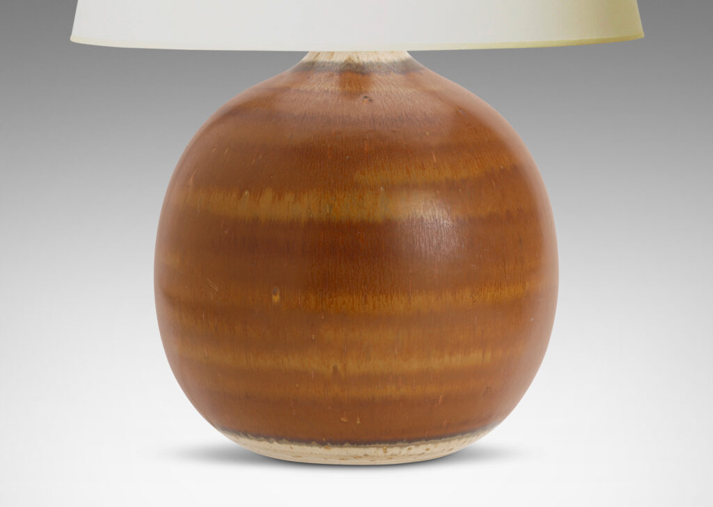 Gallery BAC large spherical form in a warm brown harefur glaze with nougat-like effect at neck