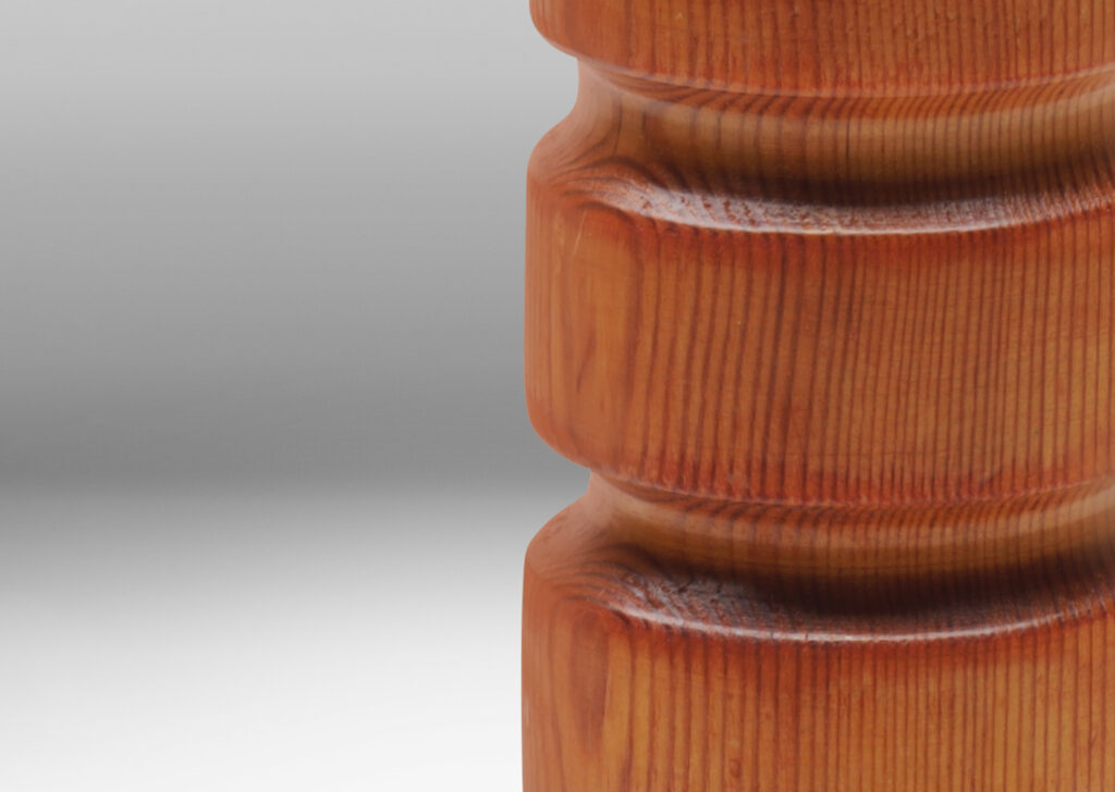 Gallery BAC coined column form in solid pine