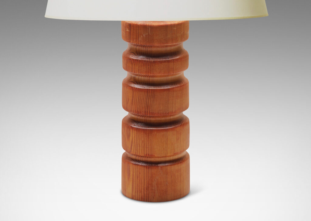 Gallery BAC coined column form in solid pine