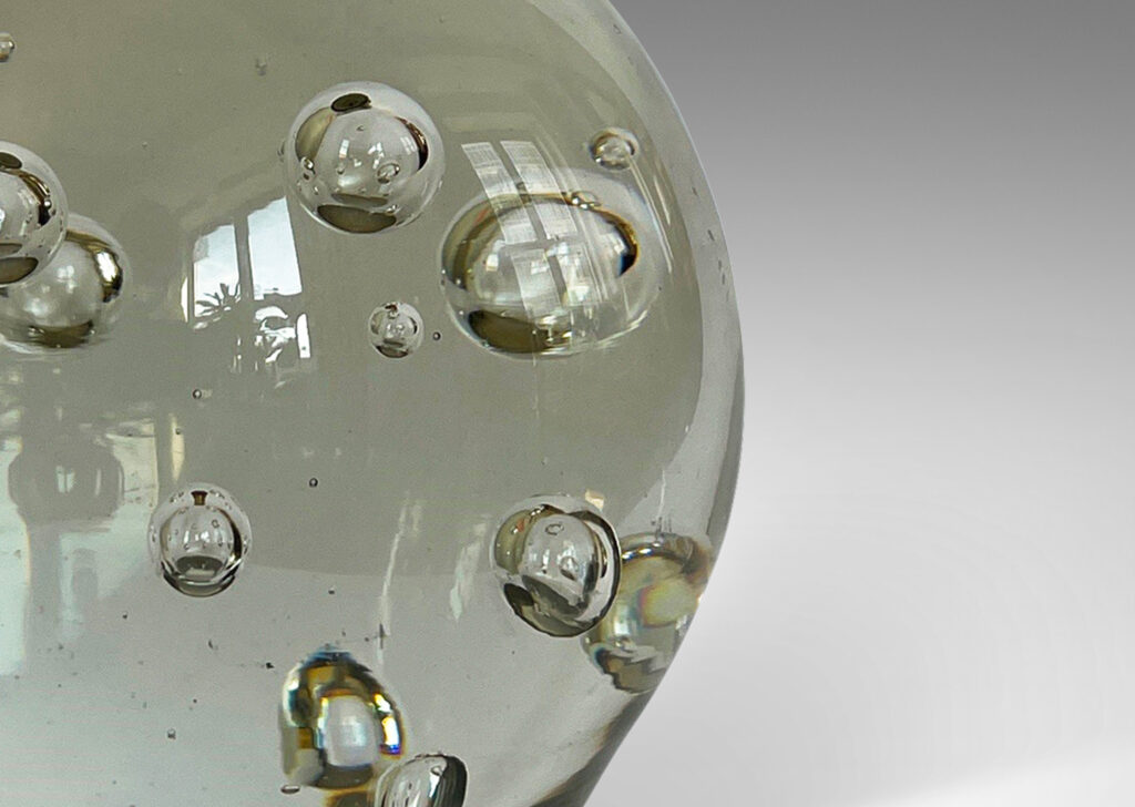 Gallery BAC spherical base in glass with lyrical engaged bubble