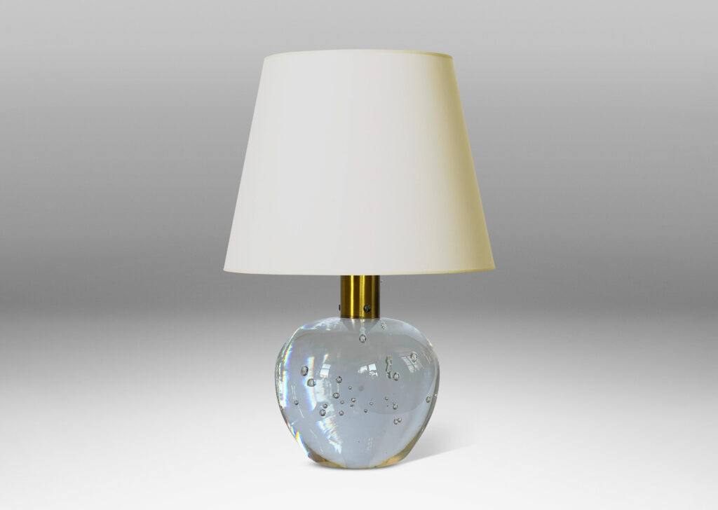 Gallery BAC spherical form in clear crystal with engaged bubbles and a brass stem