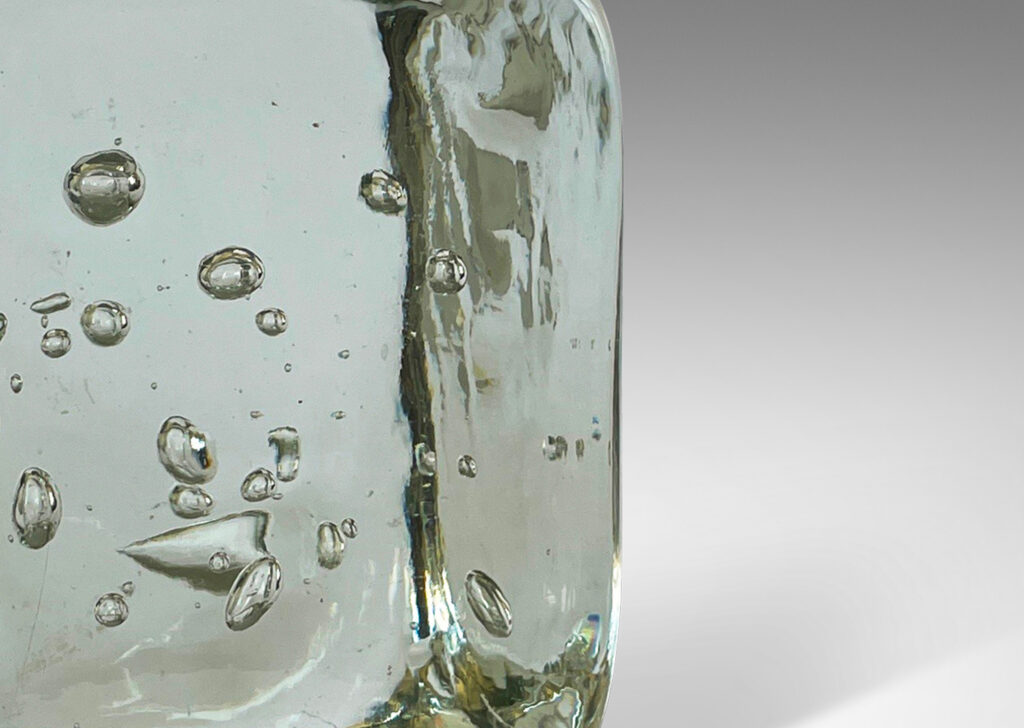 Gallery BAC cubic form in clear crystal with engaged bubbles and a steel stem