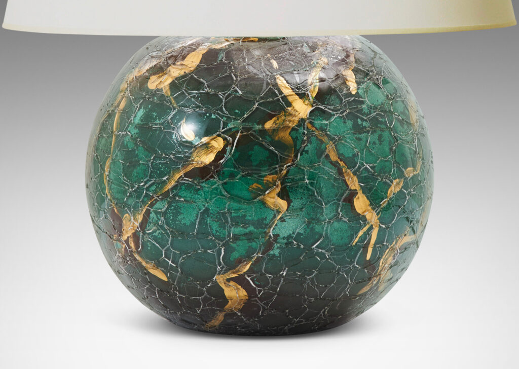 Gallery BAC globe form in craquel verre églomisé, back-painted in deep green and gold