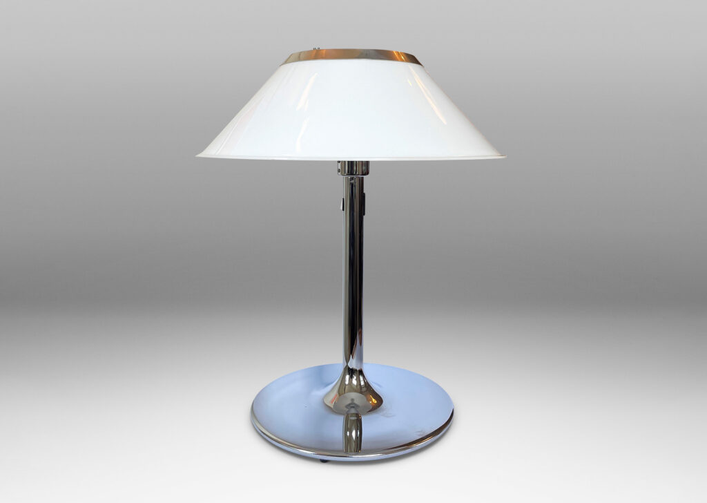 Gallery BAC muscular proportions, with organically modeled disk bases and stand, with wide Empire style shades in opalescent white