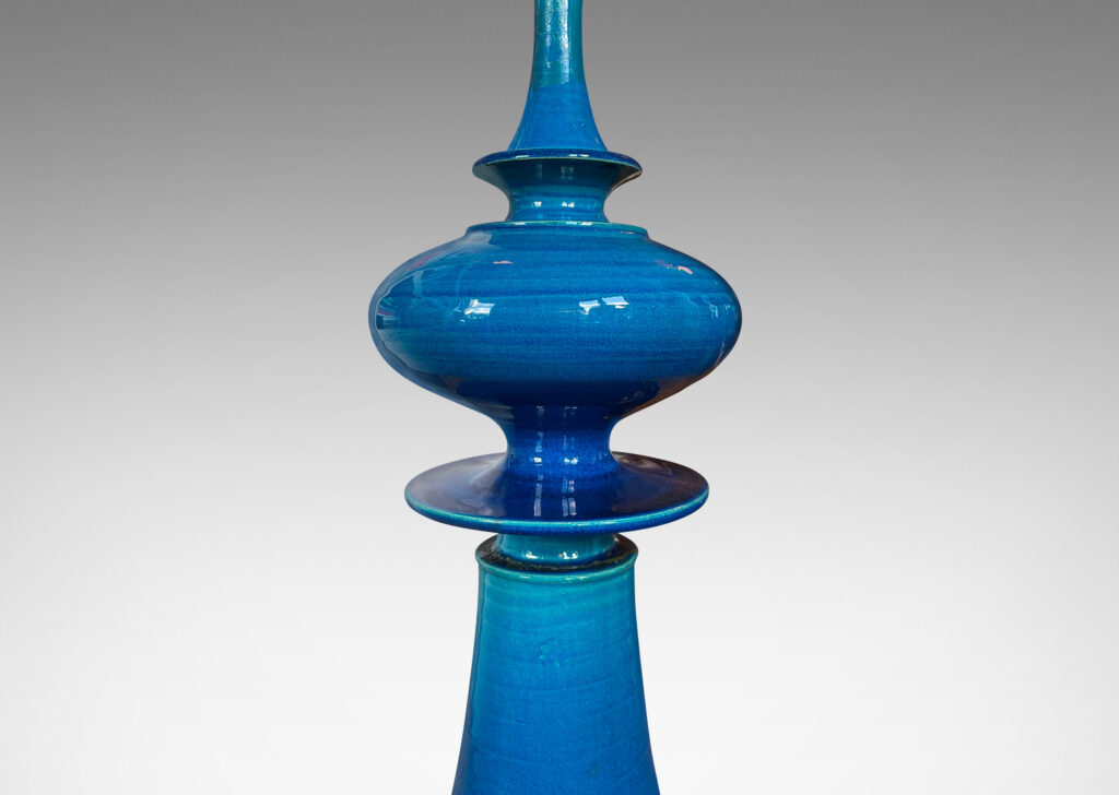 Gallery BAC tall finial-like form glazed in a saturated gloss azure