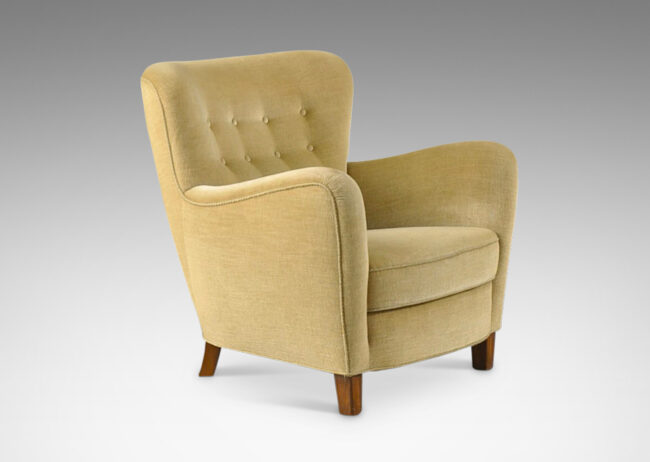 Gallery BAC dynamically contoured silhouette with complex curvature and tufted back; beech