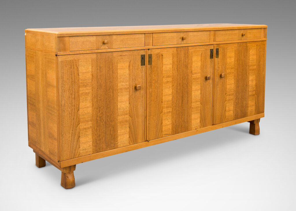 Gallery BAC three drawers over three doors, with organically modeled feet and square pulls