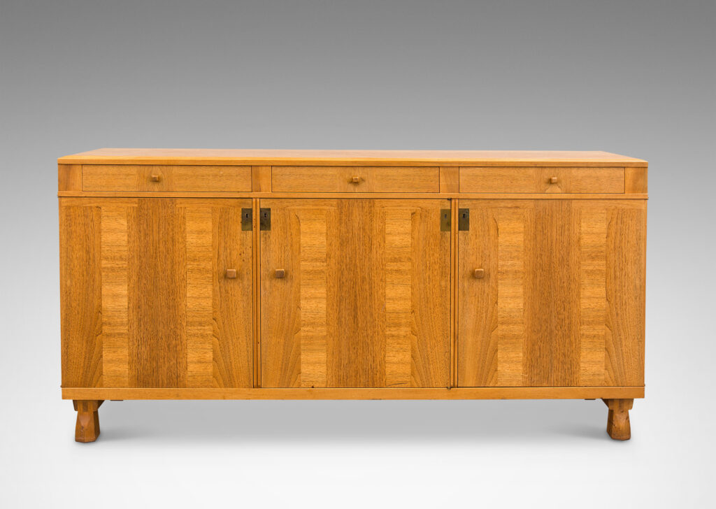 Gallery BAC three drawers over three doors, with organically modeled feet and square pulls