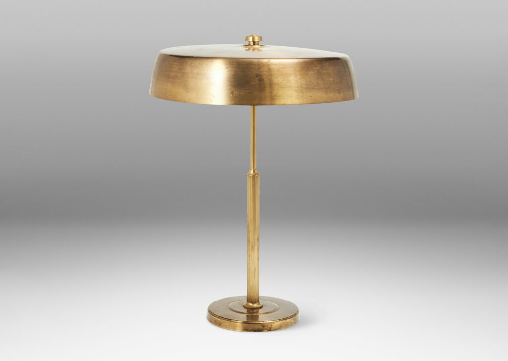 Gallery BAC reeded stand on a disk base with wide shade; brass