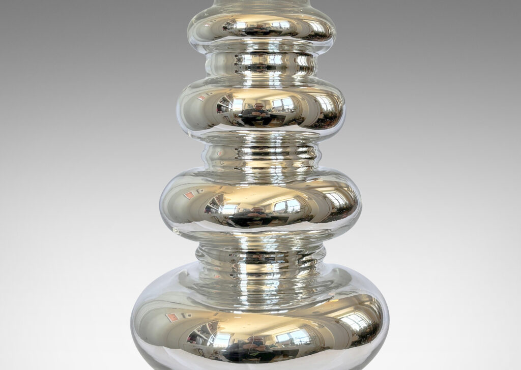 Gallery BAC tiered bun forms with a silver mirrored back