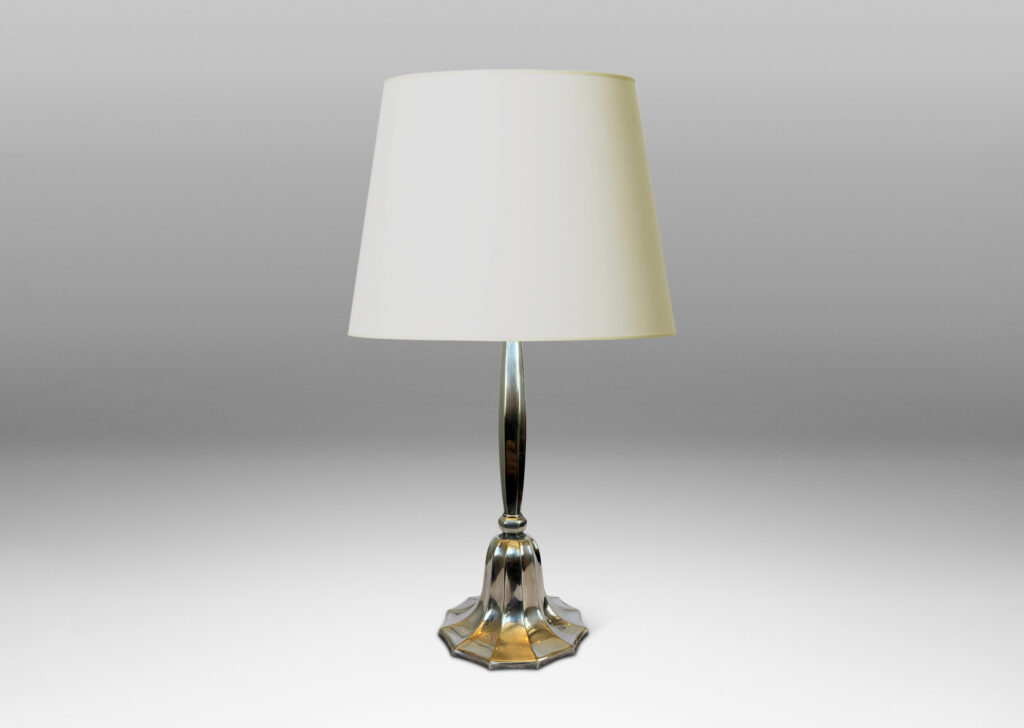 Gallery BAC swelling six-sided stand, with a fluted bell-form base; silver plate