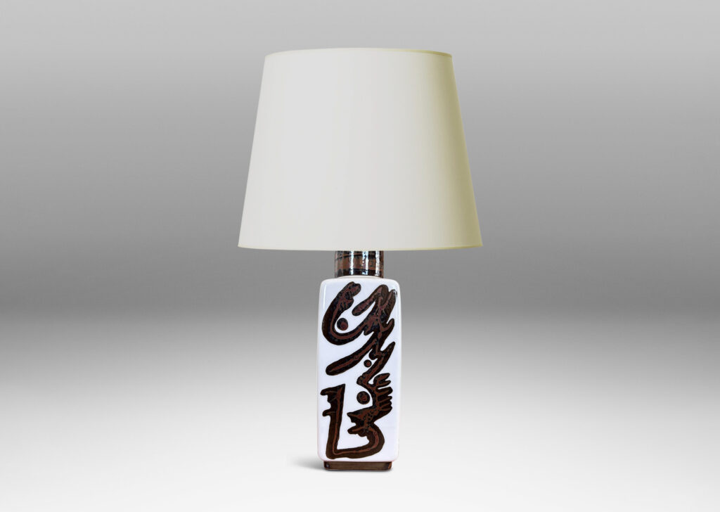 Gallery BAC oftly modeled squared form glazed in white and re-black luster