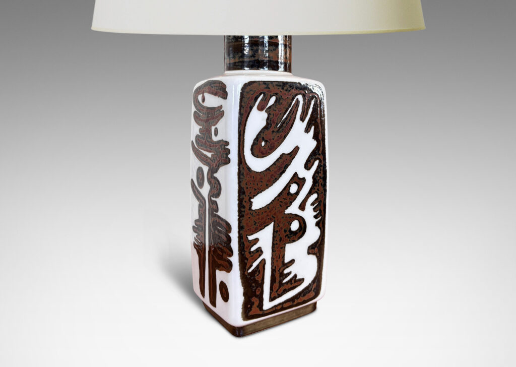 Gallery BAC oftly modeled squared form glazed in white and re-black luster