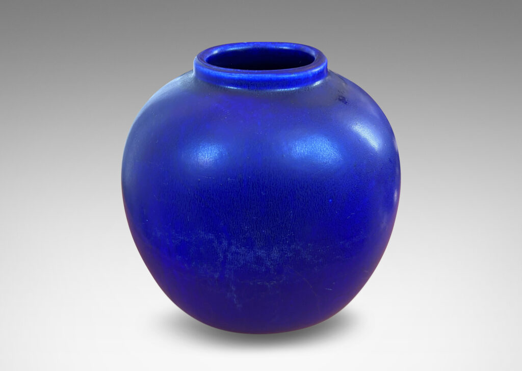 Gallery BAC compressed upright round form glazed in a saturated ultramarine blue