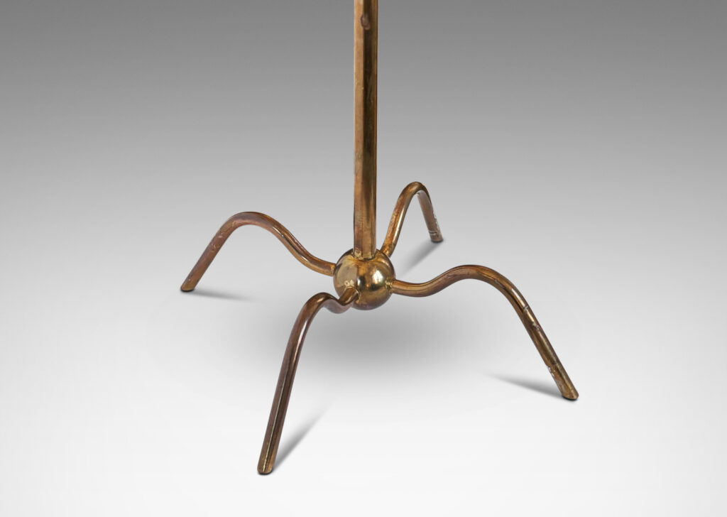 Gallery BAC slender stand mounted to a floating sphere fob with four arched feet