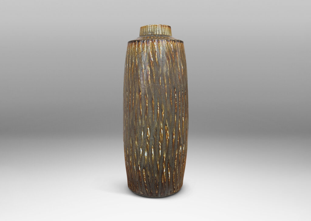 Gallery BAC tall swelling cylindrical form with cuff neck, carved with a diagonal hatch texture