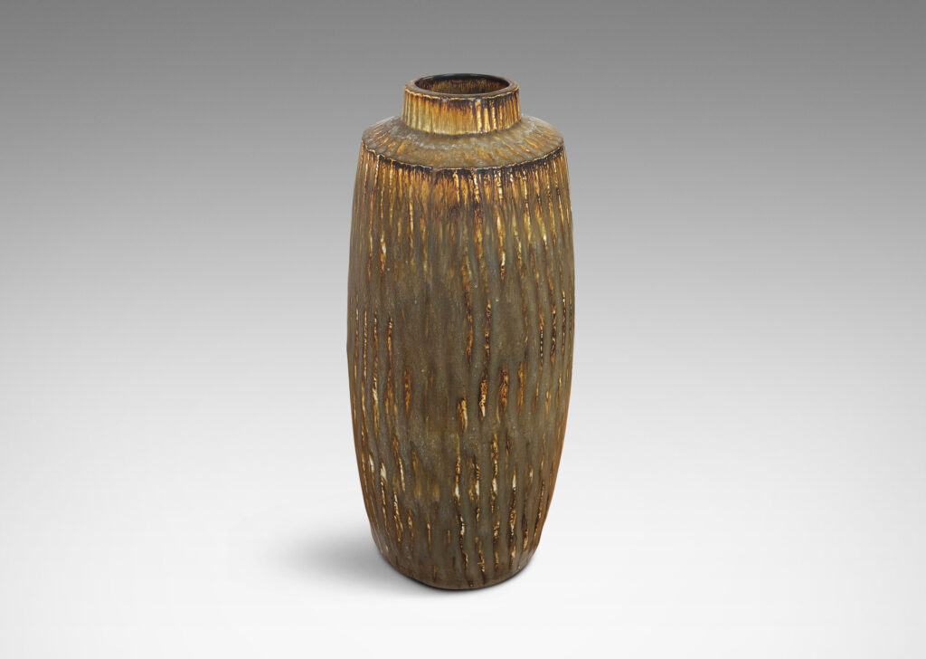 Gallery BAC tall swelling cylindrical form with cuff neck, carved with a diagonal hatch texture