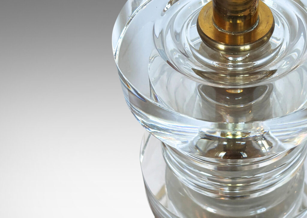 Gallery BAC crystal disks in different sizes on a brass stand and base