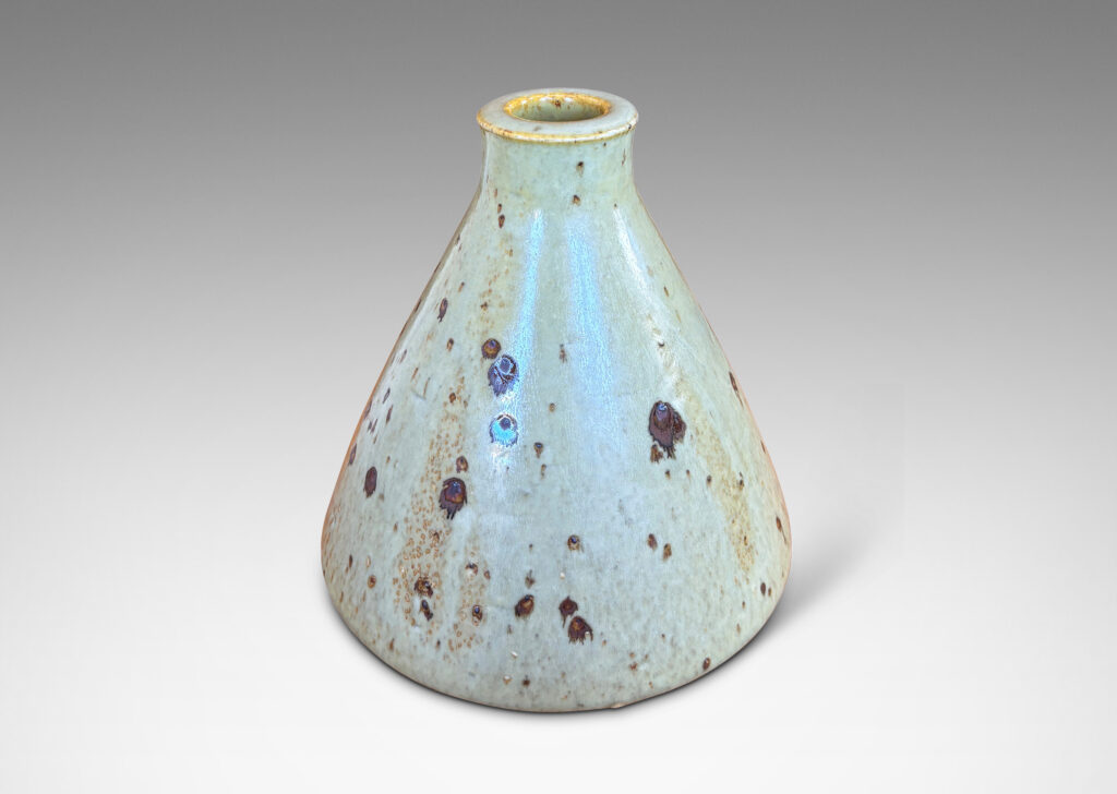 Gallery BAC conical form glazed in tan-gray with dark brown pots