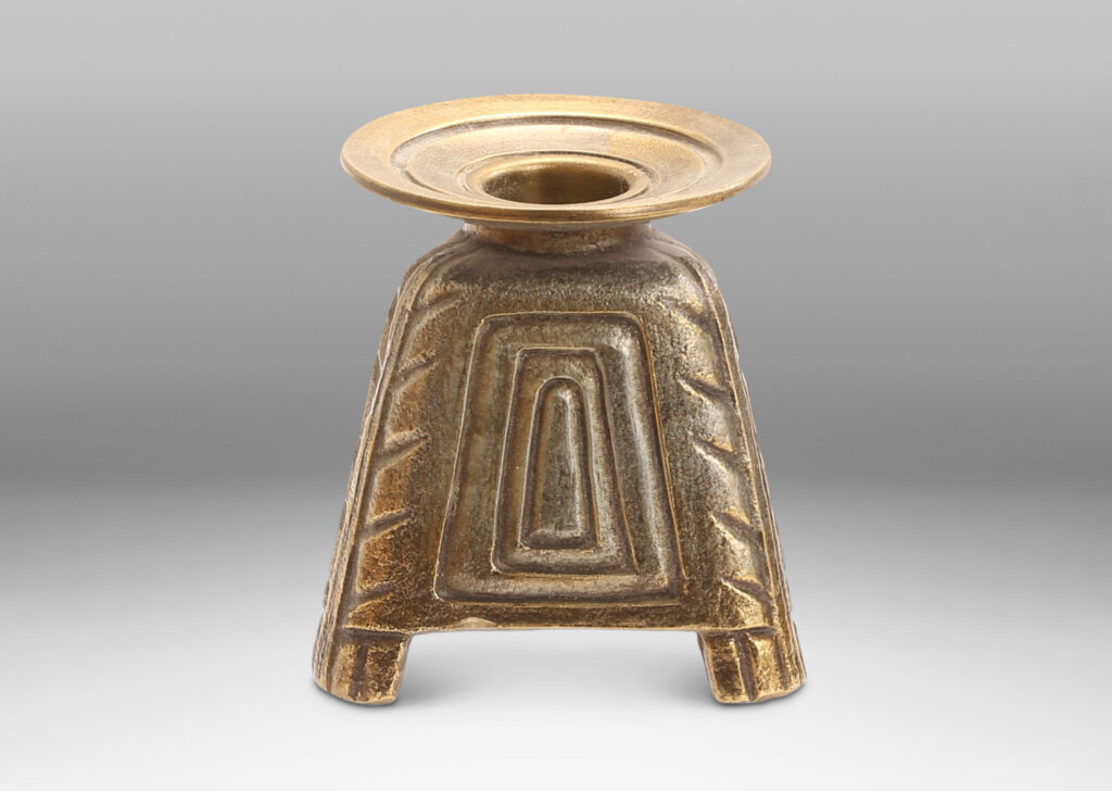 Gallery BAC triangular flared bases with geometric reliefs, and ringed bobèches