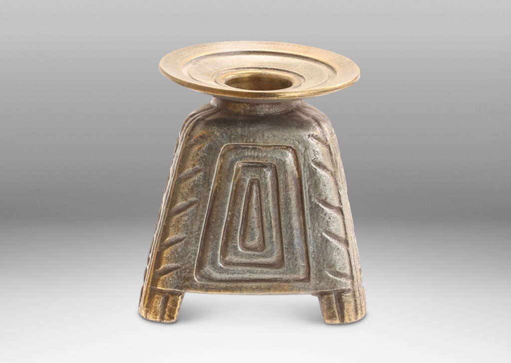 Gallery BAC triangular flared bases with geometric reliefs, and ringed bobèches