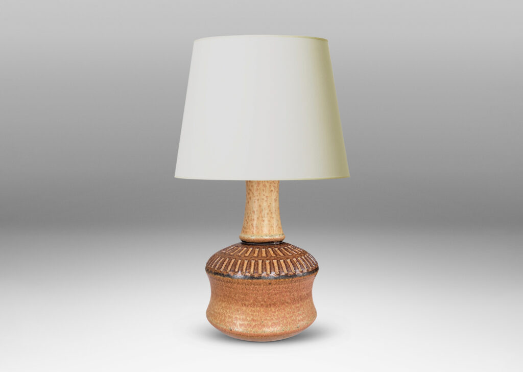 Gallery BAC drum forms with tall necks and intaglio reeded ring around shoulders, glazed in tan and brown