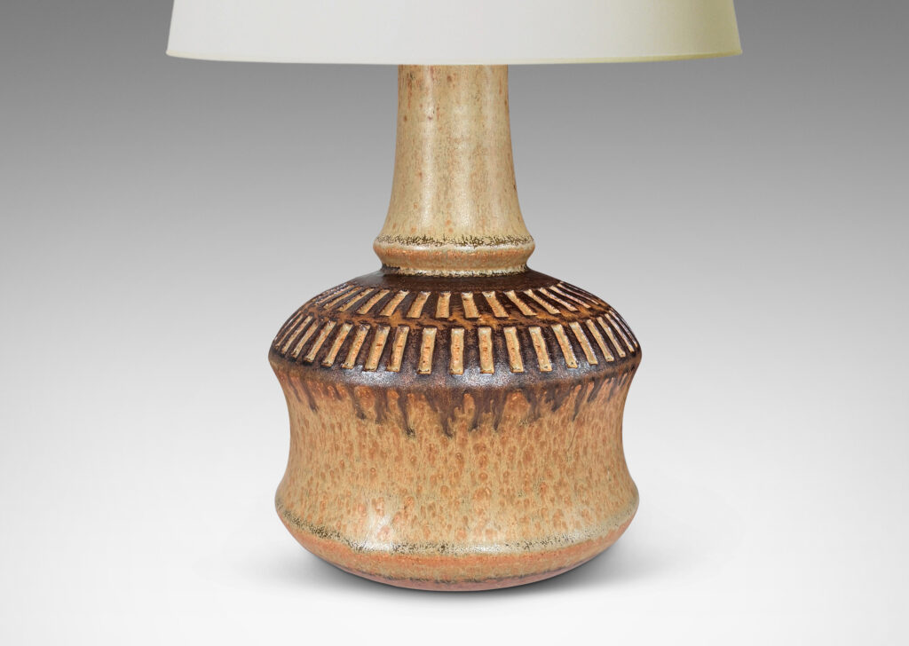 Gallery BAC drum forms with tall necks and intaglio reeded ring around shoulders, glazed in tan and brown